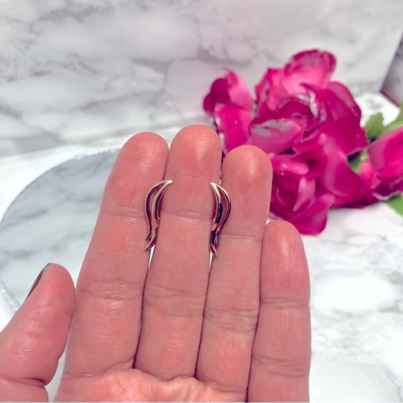 585 Rose Gold Plated Leaf Earring - Picture 7 of 9